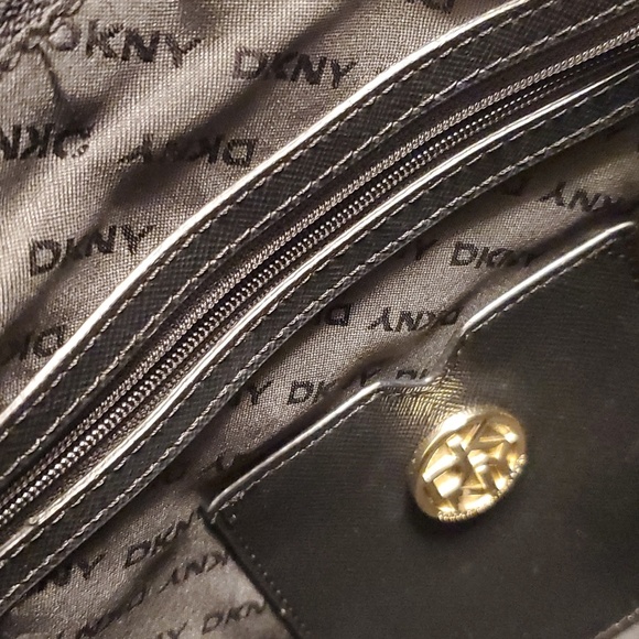 DKNY 2 WAY BAG - Picture 6 of 7